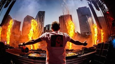 Armin van Buuren live at Ultra Music Festival Miami 2022 | UMF