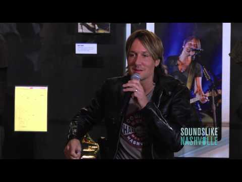 Keith Urban Tours Country Music Hall of Fame Exhibit, ‘Keith Urban So Far…’