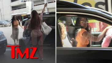 Sasha & Malia Obama Do Reunion Celebration Dance During LAX Pickup | TMZ