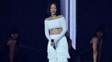 Rihanna Confirms She’s Headlining The Super Bowl Halftime Show In 2023