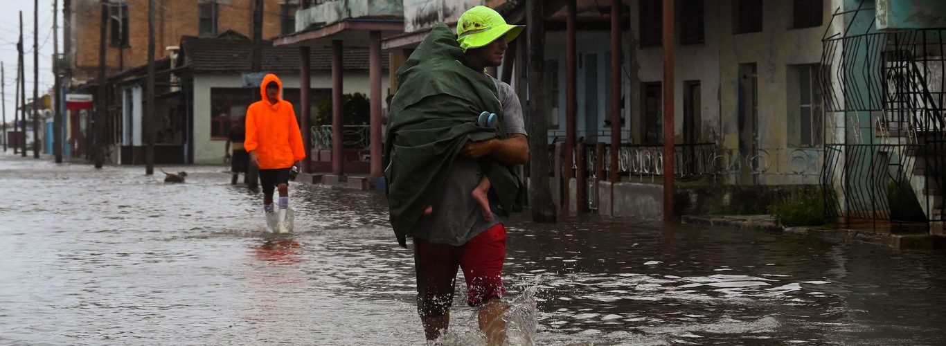 Hurricane Ian leaves Cuba without any power