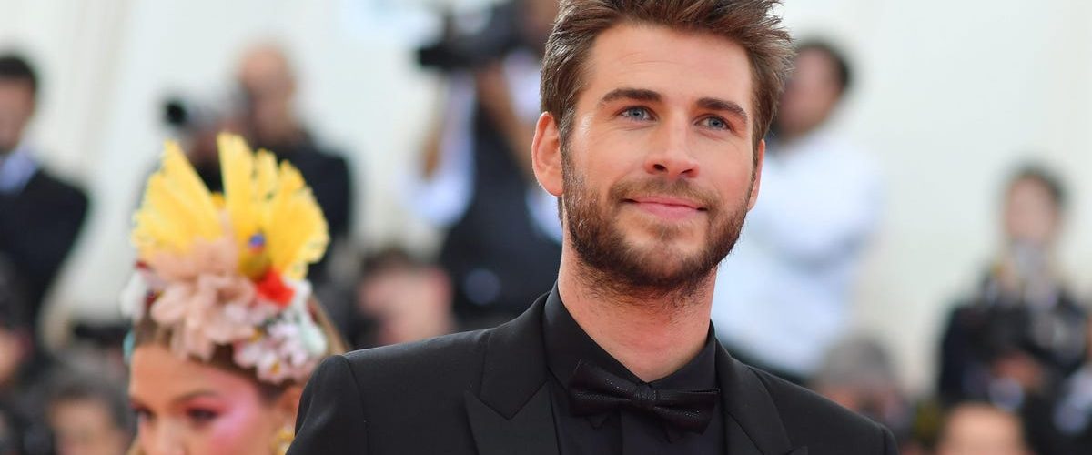 Liam Hemsworth Will Replace Henry Cavill on The Witcher