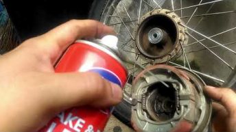 How to replace / clean motorcycle brakes. Rear Drum brakes Honda Wave 100 PART 2 (Tagalog Tutorial)