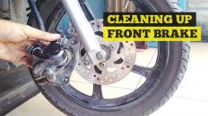 HOW TO MAINTENANCE MOTORCYCLE BRAKE || CLEANING UP FRONT BRAKE