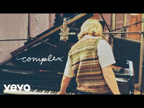 Katie Gregson-MacLeod – complex (official audio)