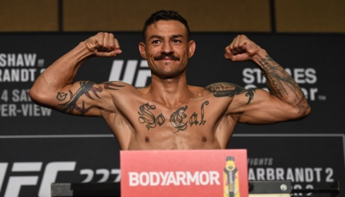 VIDEO | Cub Swanson doesn’t speak, has teammate answer questions for him at UFC Vegas 62 media day