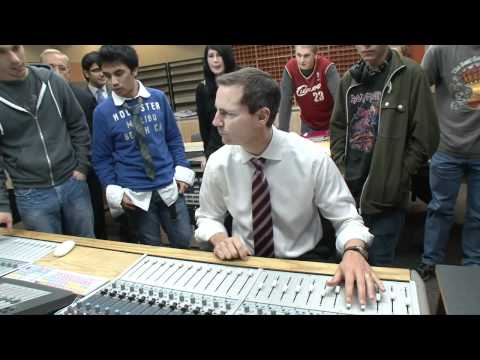 Platinum Premier: McGuinty tours Algonquin College’s  new music production studio