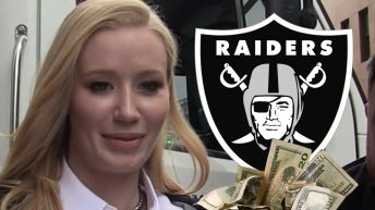 Iggy Azalea Rips Raiders Reporter for Criticizing Halftime Performance