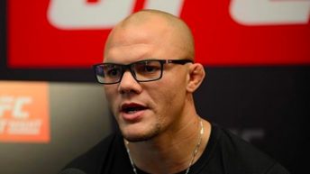 Anthony Smith says he’s disappointed in TJ Dillashaw as a person following UFC 280: “He sold wolf tickets”