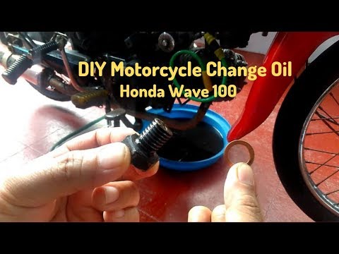 DIY Motorcycle Change Oil Honda Wave 100 (Tagalog Tutorial)