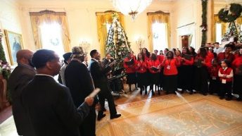 Raw Video: The Four Tops & The Temptations Surprise White House Tours