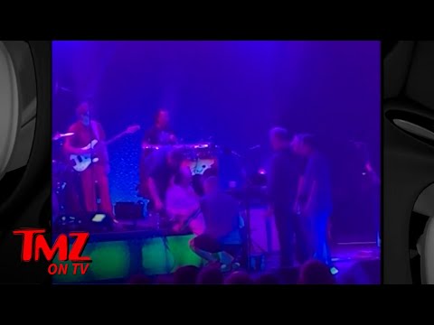 Carlos Santana Collapses on Stage During Concert | TMZ TV