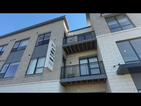 Apartment complex opens in Fox Valley Mall in Aurora