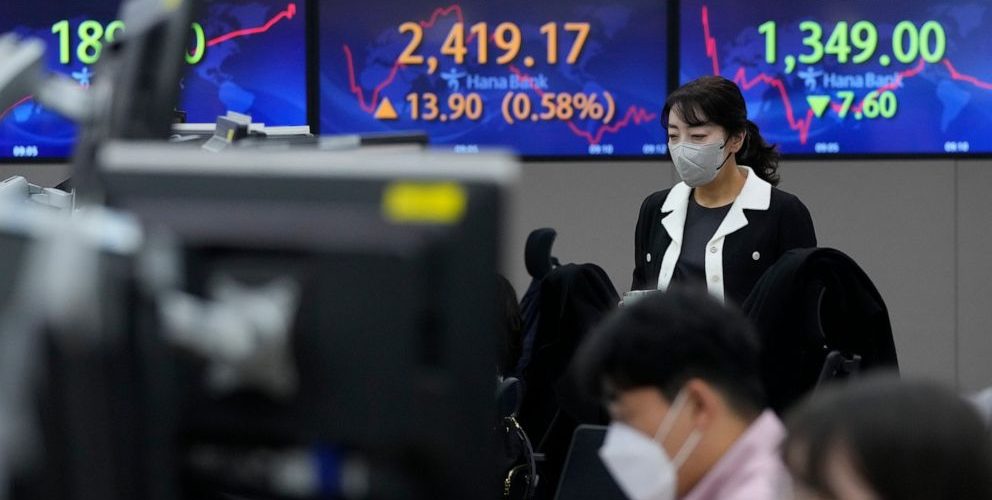 Asian shares rise on Fed rate hopes despite China worries