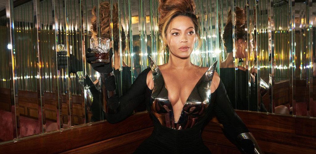 Beyoncé Wins Big at 2022 Soul Train Awards: Full Winners List