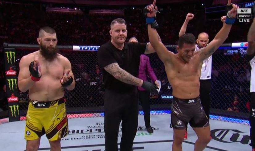 Pros react after Rafael dos Anjos stops Bryan Barberena at UFC Orlando