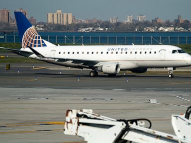 United places huge order with Boeing to replace aging planes