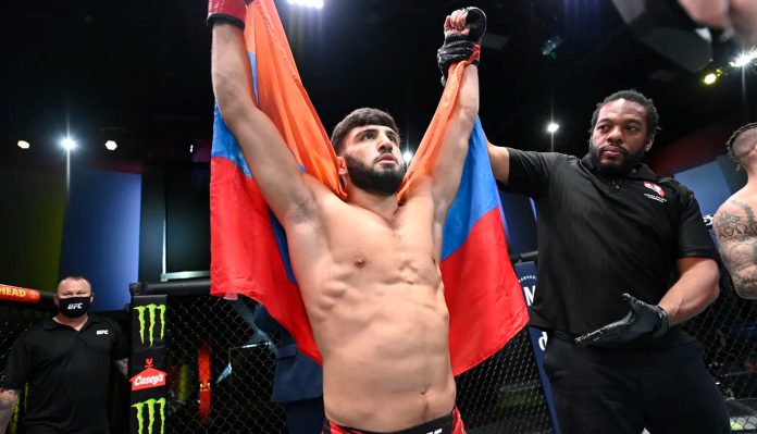 Arman Tsarukyan calls for fights with Charles Oliveira & Beneil Dariush following UFC Vegas 66 win