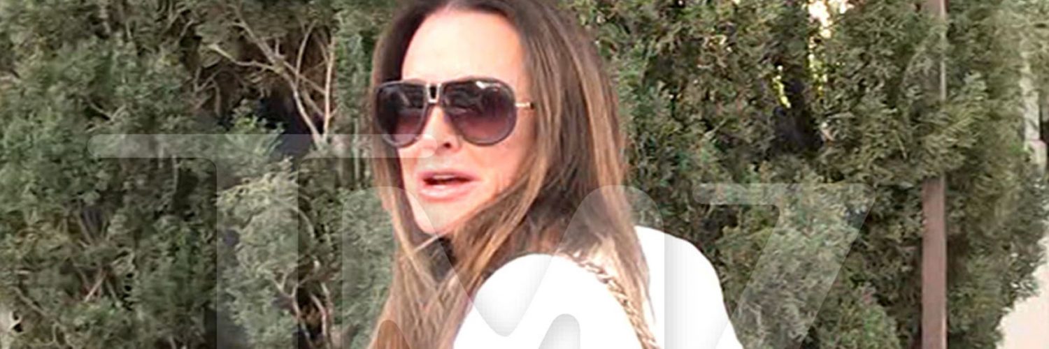 Kyle Richards Says Chrissy Teigen Should Replace Lisa Rinna on ‘RHOBH’