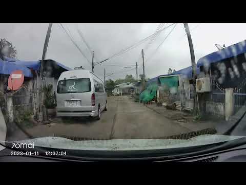 Thailand – A Rainy Neighbourhood – For My Friends from the Tuesday Zoom Knee Work Meeting