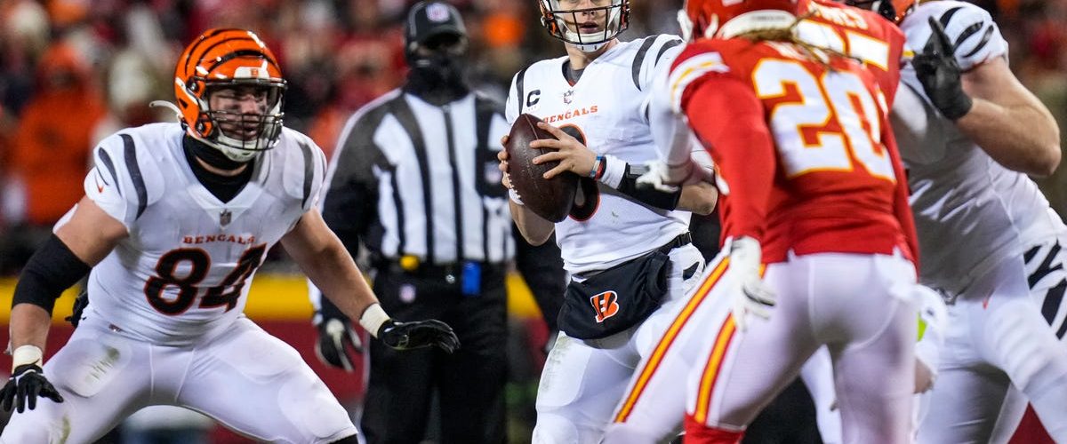 Watch: Frank Clark takes extra steps before fourth-quarter late hit of Joe Burrow