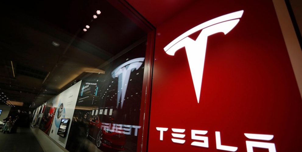 Tesla recalls ‘Full Self-Driving’ to fix flaws in behavior