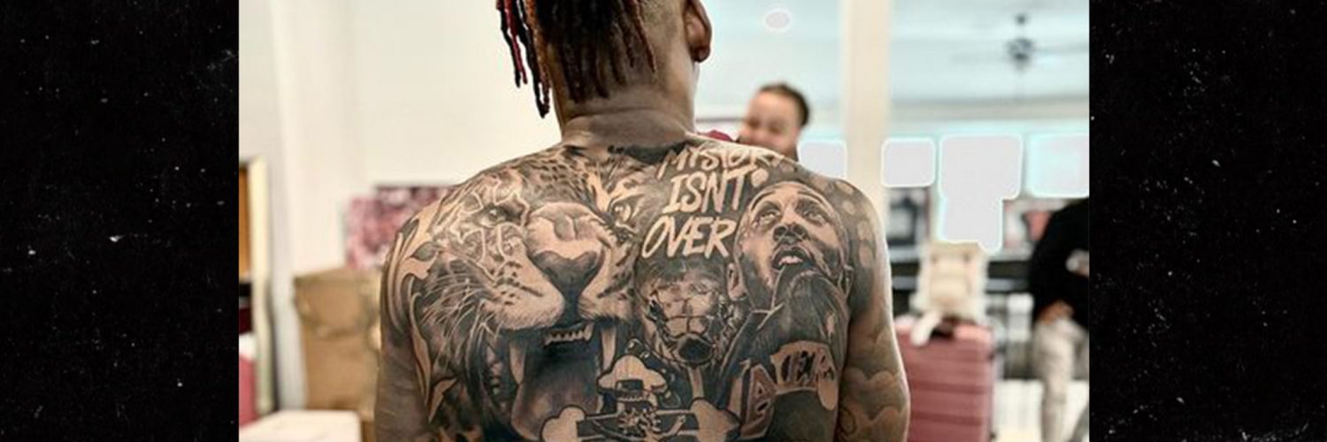 CeeDee Lamb Gets Massive Back Tattoo Featuring Kobe Bryant Image