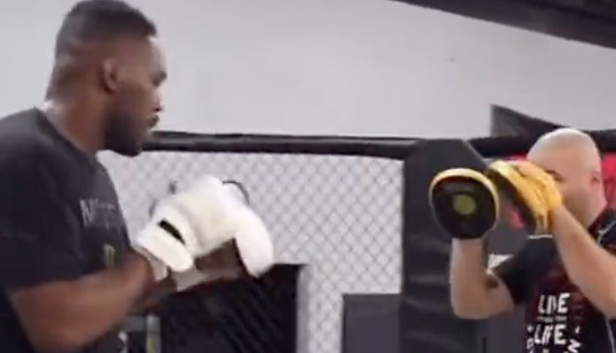 Watch Jon Jones spar with Walt Harris and hit pads ahead of UFC 285 (Videos)