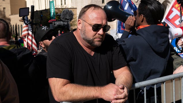 Alex Jones’ Alleged Secret Site Gets Around Social Media Bans