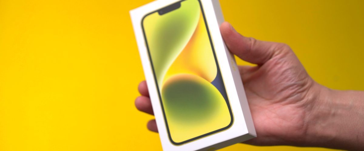 Download the new yellow iPhone 14 wallpaper right here