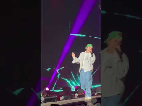 Perfect handoff… Don Toliver & Justin Bieber @rollingloud Cali ‘23