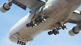 Super Complex US C-5 Galaxy’s 28-Wheel Landing Gear in Action