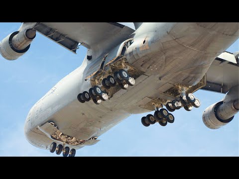 Super Complex US C-5 Galaxy’s 28-Wheel Landing Gear in Action