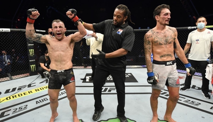 Max Holloway hoping for longshot fourth fight with Alexander Volkanovski: “Watching Izzy last week was inspiring”