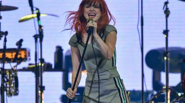 Paramore Played Dublin Last Night, So Hayley Williams Had to Cover the Cranberries