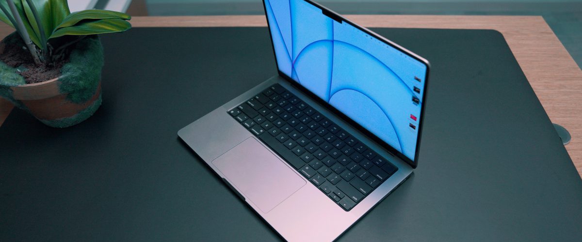 Deals: 16-inch M1 Pro MacBook Pro now $800 off, official 10.9-inch iPad Magic Keyboard $220, more