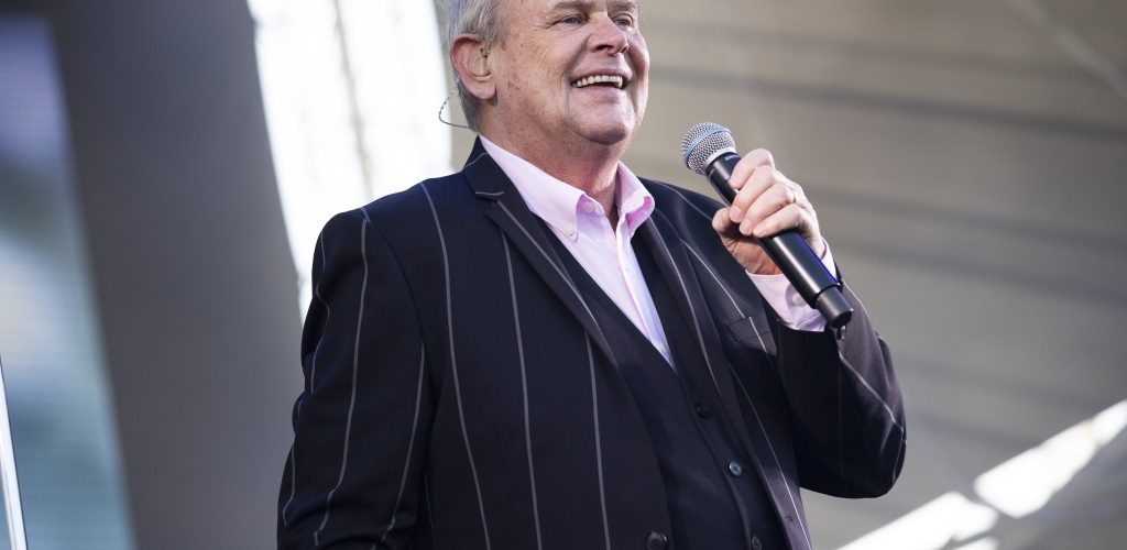 John Farnham Makes ‘Full Recovery’ From Chest Infection That Required Hospitalization