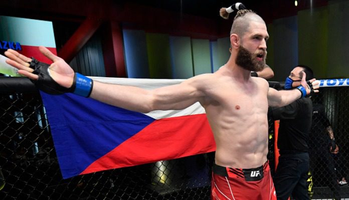 Jiri Prochazka still uncertain when he will be fully healthy to face Jamahal Hill for the light heavyweight title: “August is still early for me”