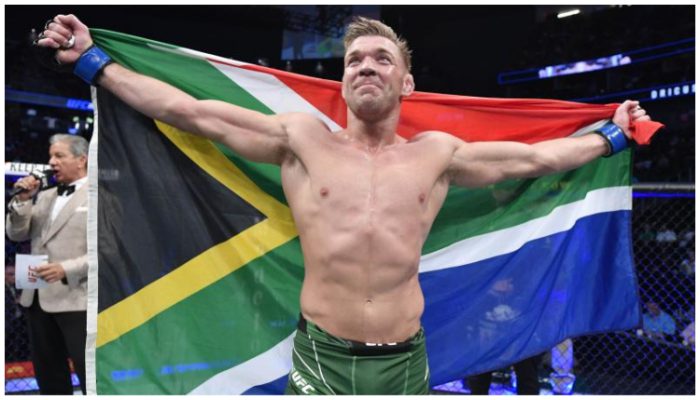 Dricus Du Plessis explains why he thinks Robert Whittaker is a “harder fight” than Israel Adesanya