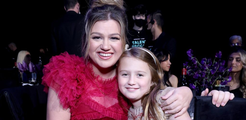 Kelly Clarkson’s 8-Year-Old Daughter Makes a Cameo in ‘Favorite Kind of High (David Guetta Remix)’ Video