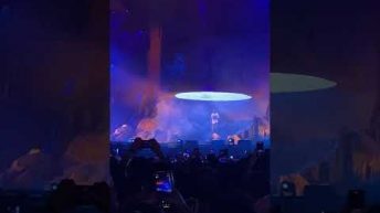 Travis Scott plays an unreleased song from Utopia #rollingloud