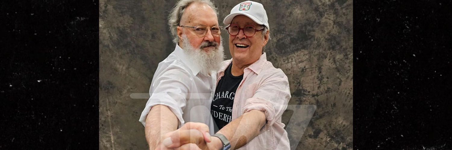 Chevy Chase Reunites with Randy Quaid, Christie Brinkley at Fan Expo