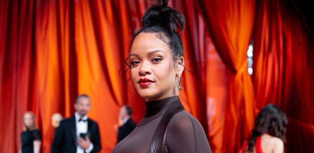 Rihanna Steps Down as CEO of Savage X Fenty, Appoints New Chief to Expand Company to an “Even Higher Level”