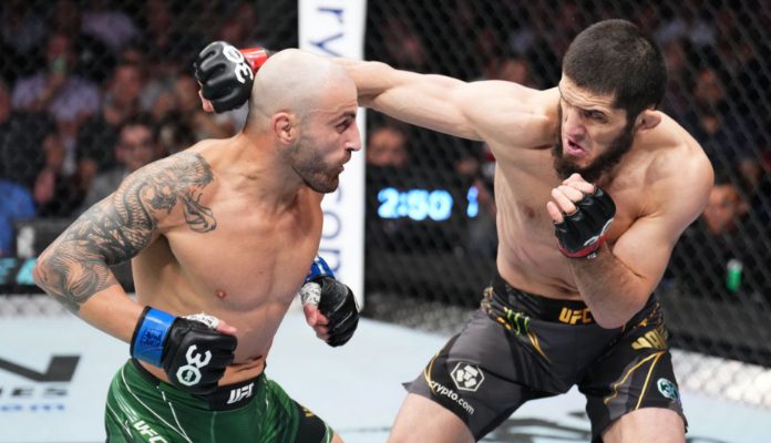 Coach Javier Mendez predicts “epic” rematch between Alexander Volkanovski and Islam Makhachev