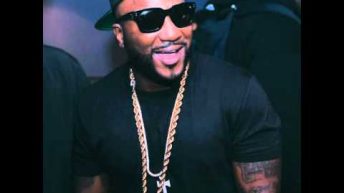 Rapper, Young Jeezy loses teeth while performing!