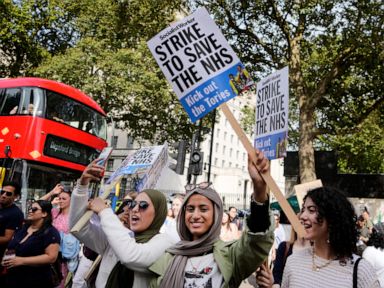 Doctors in England walk off job again as pay dispute with UK government shows no progress