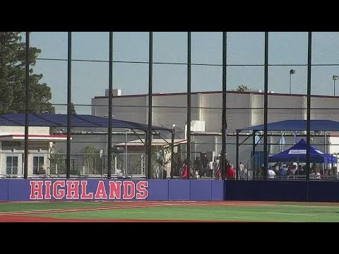 Highlands High School has ribbon-cutting ceremony for new baseball, softball complex