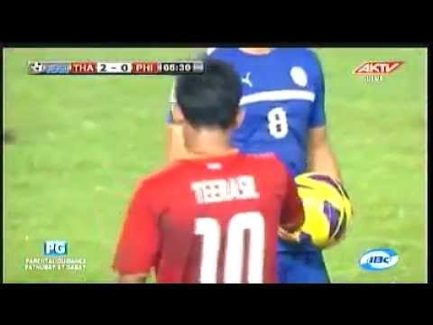 Teerasil Dangda plays dirty football.Thailand vs Philippines 11/24/12