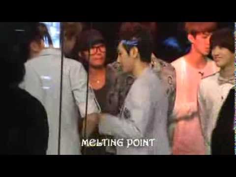 [Fancam] 120729 Chanyeol & Baekhyun ♥♥ – Channel [V] Thailand Recording