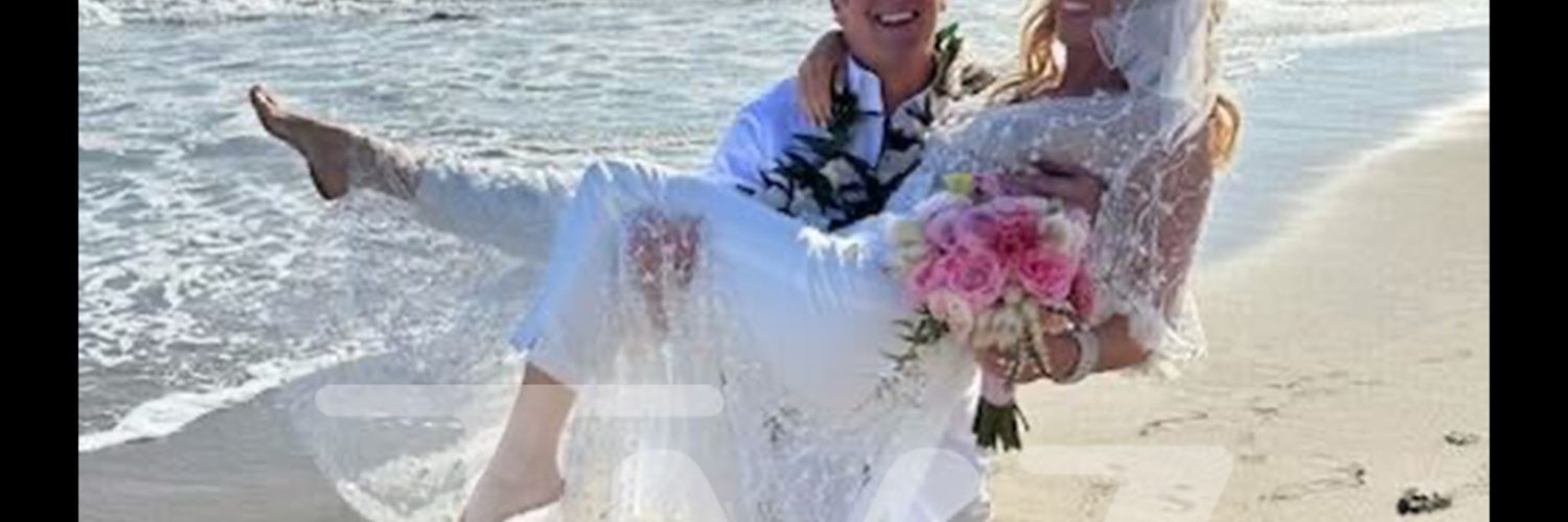 Lakers Owner Jeanie Buss Marries Comedian Jay Mohr in Malibu